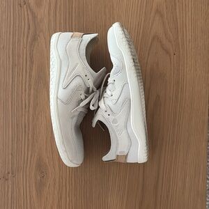 VIVO Barefoot Women’s Primus Lite Sz 37